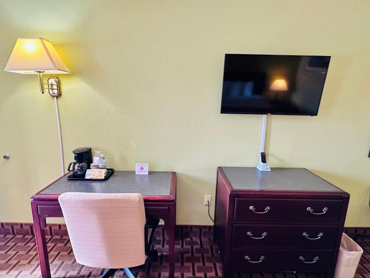 American Inn Принстон Екстер'єр фото